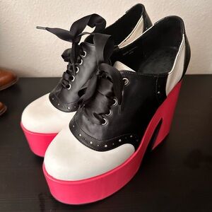 Charla Tedrick platform heels.